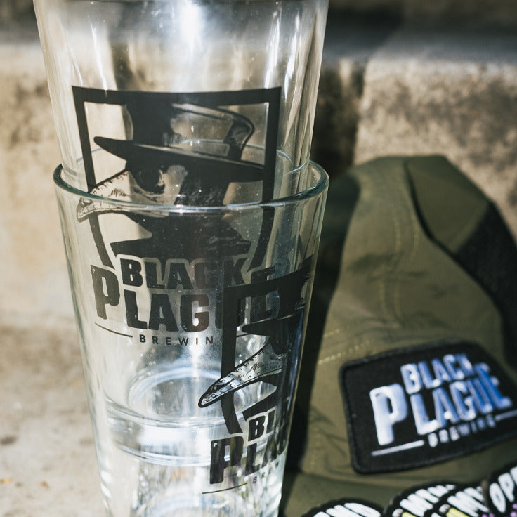 BLACK PLAGUE Brewing pint glasses with the plague doctor logo